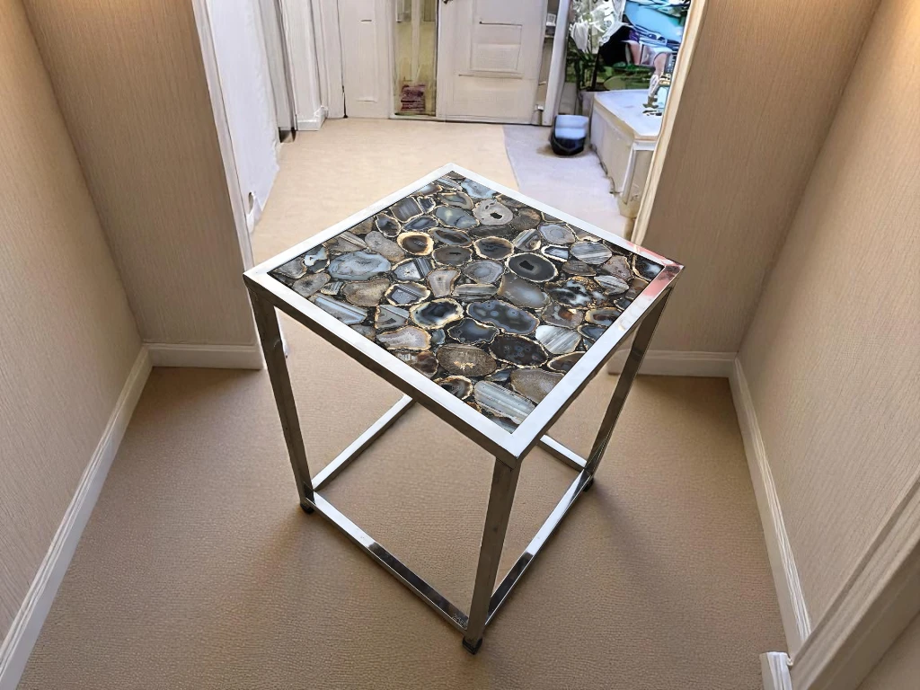  Personalized Agate Side Table for the Perfect Hallway Accent
